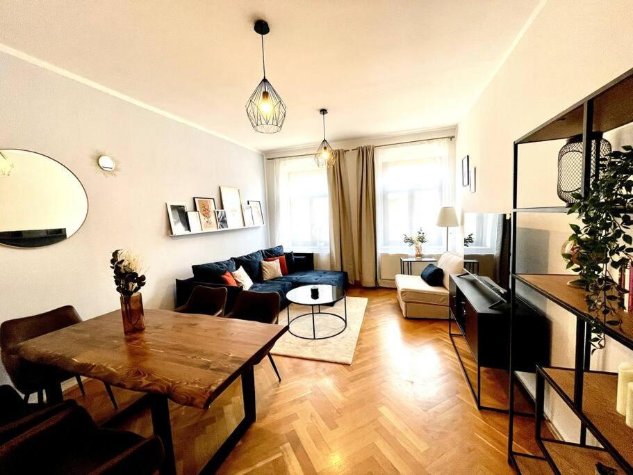 Apartmán Casarina - Stilvoller Altbau In Zentraler Lage Drážďany Exteriér fotografie
