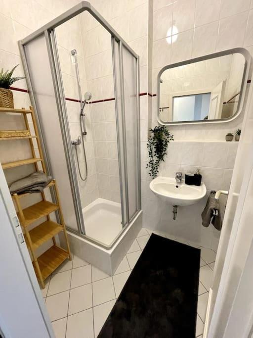 Apartmán Casarina - Stilvoller Altbau In Zentraler Lage Drážďany Exteriér fotografie