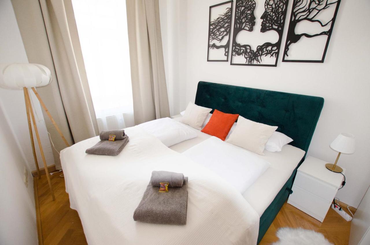 Apartmán Casarina - Stilvoller Altbau In Zentraler Lage Drážďany Exteriér fotografie