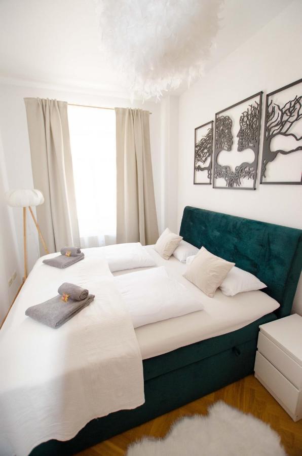Apartmán Casarina - Stilvoller Altbau In Zentraler Lage Drážďany Exteriér fotografie
